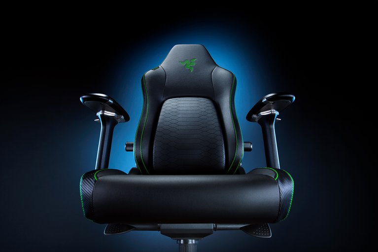 gaming chair with adjustable arms